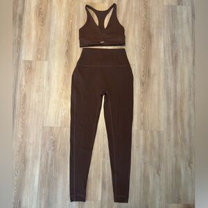 SET ACTIVE brown workout set